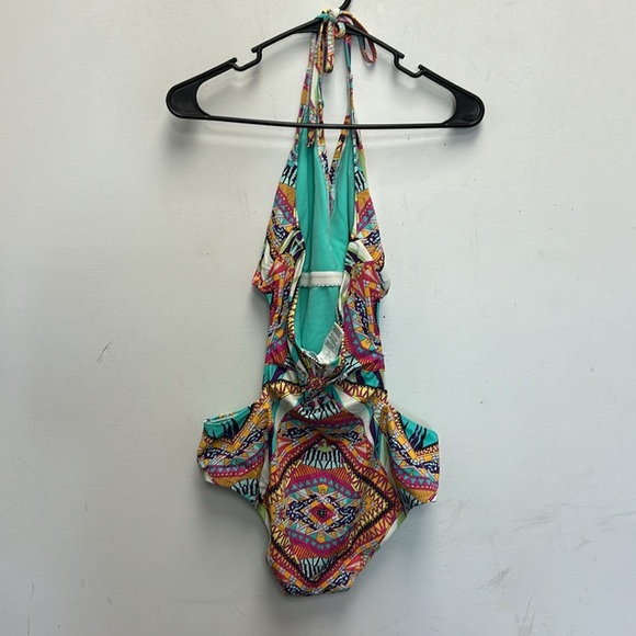 Jessica Simpson cutout one piece bathingsuit - Picture 4 of 4